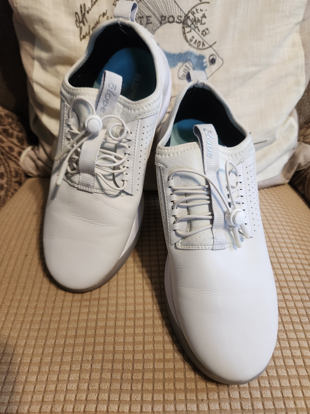 Clove White Casual Lace-Free Sneakers SIZE 9